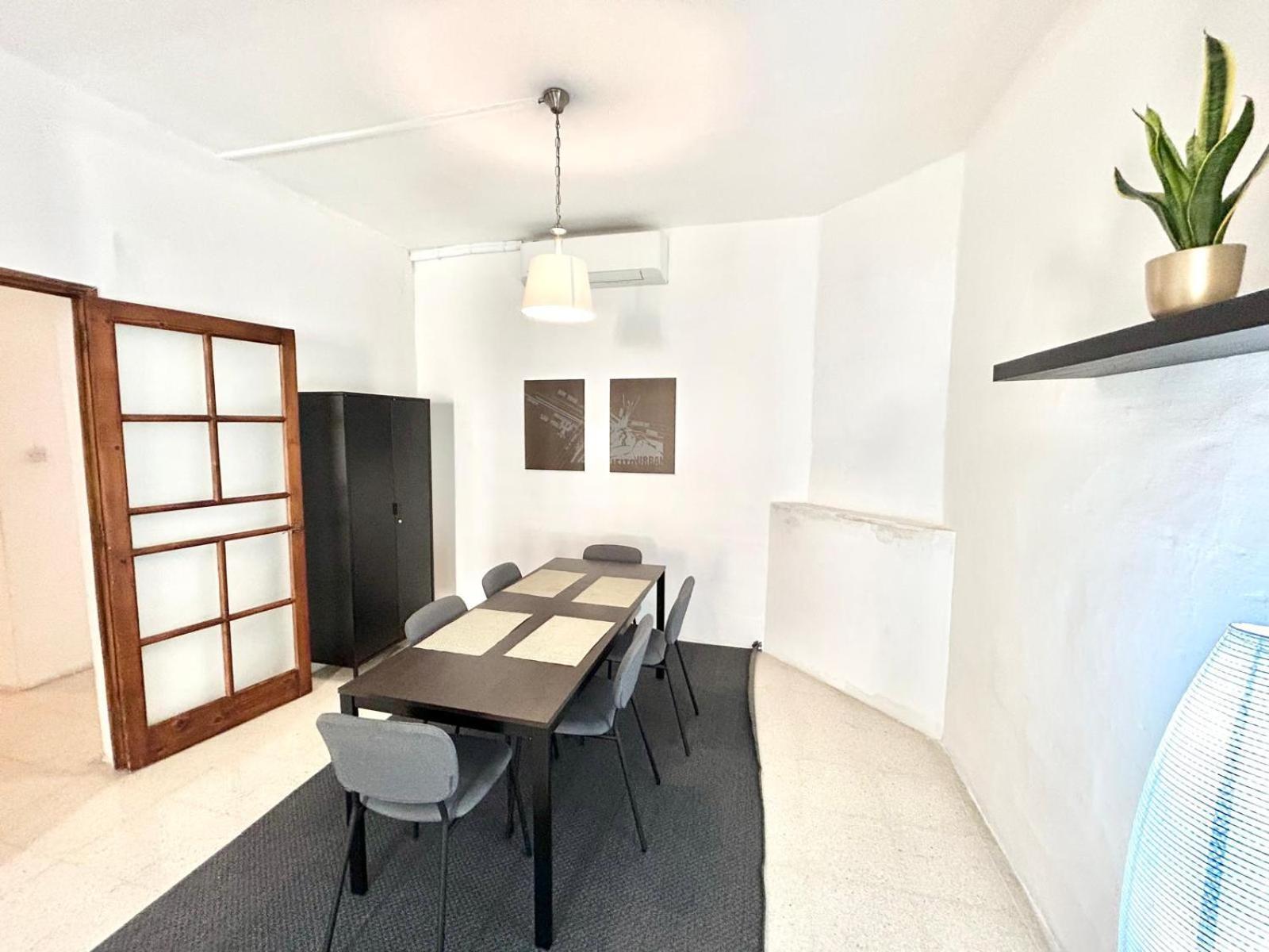 St Julians - Balluta Bay Large 3 Bedroom Apartament Sliema
