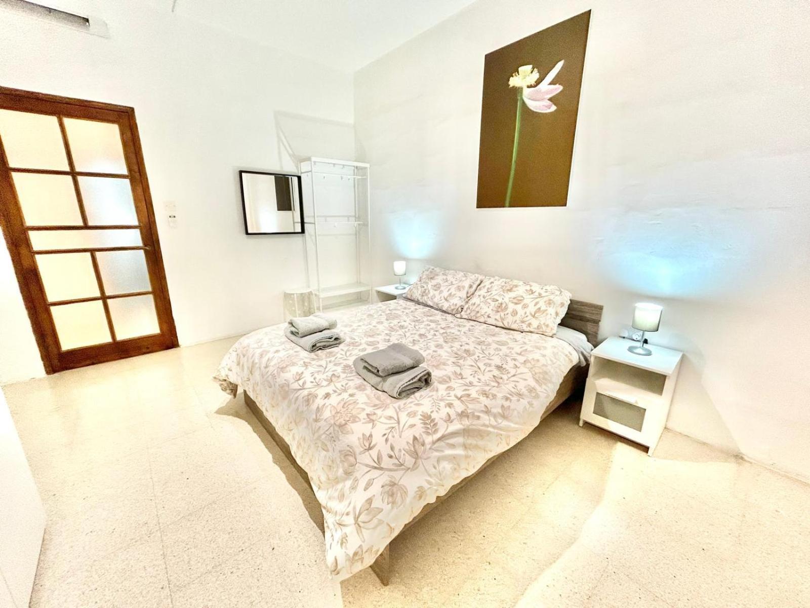 Apartament St Julians - Balluta Bay Large 3 Bedroom Sliema